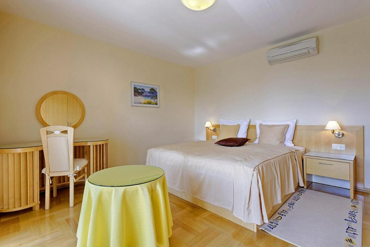 Hotel Lidia In Zadar - Nord-Dalmatien Exterior foto